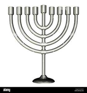 Candelabro Menorá Personalizable, Hecho a Mano con Acabado Dorado, Artículo Decorativo para el Hogar para Pascua, Navidad y Decoración Festiva - Product Image 3