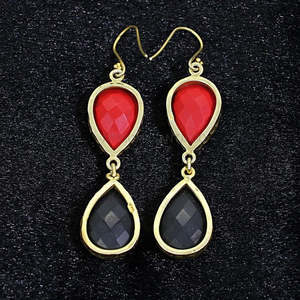 ต่างหูพลอยปะการังแดงสีดำโอนิกซ์ชุบทอง - Product Image 3