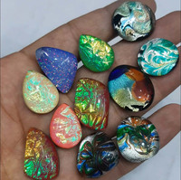 HARI OM CREATIONS Coquilles de nacre naturelles violettes et blanches certifiées IGI, vente en gros, forme irrégulière, iridescence