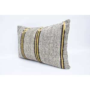 Oreiller en laine beige à rayures subtiles 16x24 pouces tissé Vintage Kantha Patchwork oreiller magnifiquement artisanal - Product Image 4