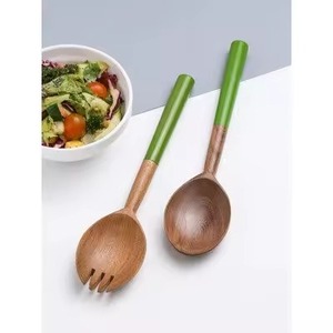 Ensemble élégant de serveurs à salade en bois et résine Accessoires de cuisine pour la maison et le restaurant avec poignée confortable Gadgets pour un usage quotidien - Product Image 4