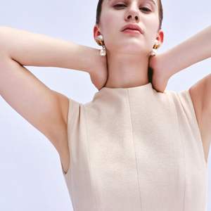 เสื้อผู้หญิงผ้าแจ็คการ์ดแขนกุดผ้าแจ็คการ์ดทรายแขนกุดผ้าแจ็คการ์ดหรูหราโลโก้ออกแบบได้ตามต้องการจากเวียดนาม - Product Image 3