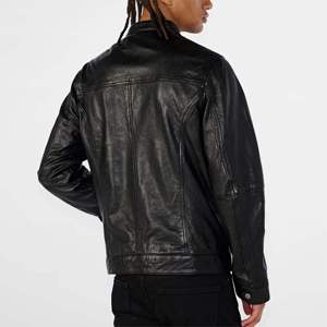 Chaqueta de piel de oveja a la moda para hombre de alta calidad, lona con cierre de cremallera y cuello levantado, recién llegado a la venta - Product Image 5