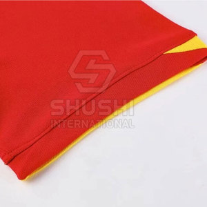 2025 Ensembles d'uniformes de football personnalisés de haute qualité en polyester 100% avec fonction de séchage rapide pour adultes unisexes - Product Image 4