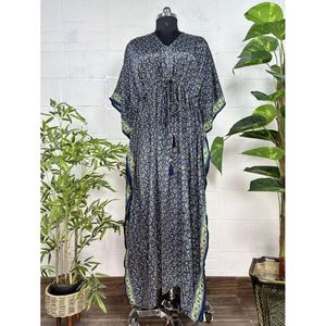 Nouveau Kaftan en Mélange de Soie – Tenue de Détente de Luxe Ultime pour la Plage et la Nuit – Doux, Léger et Fluide - Product Image 1