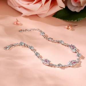 สร้อยข้อมือแฟชั่นทรงลูกแพร์ประดับดอกทิวลิป Jeulia Blossom - Product Image 6