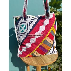 Vente en gros Nouveau sac de travail en coton fourre-tout Patchwork Design Canvas Usage quotidien Voyage Plage Épicerie Logo Motif Cadeau parfait - Product Image 3