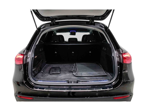 Mercedes-Benz GLC 300 4MATIC Automatique Gauche R20 Cuir Foncé SUV d'occasion Propre 2024 - Product Image 4