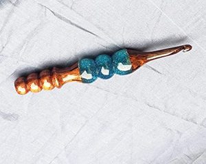 Bestr Qualité Nouveaux Crochets en Résine Faits à la Main et Aiguilles à Tricoter Conception Personnalisée avec Taille Logo Accessoire de Couture - Product Image 3