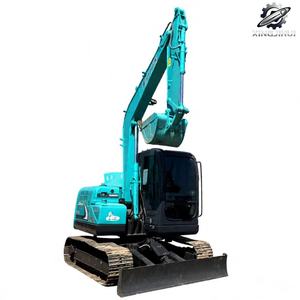 Excavatrice d'occasion Kobelco SK75, 7,5 tonnes, godet de 0,37 m³, marque japonaise d'origine, petite excavatrice sur chenilles pour travaux de construction, faible nombre d'heures, certifiée CE - Product Image 1