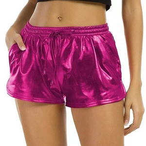 Short d'entraînement de qualité pour femmes taille haute Leggings de course athlétiques brillants réfléchissants Vente chaude brodée personnalisée - Product Image 6