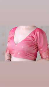 Sari Banarasi de seda suave color crema con exquisito tejido Zari de pavo real Ideal para bodas, festivales y elegantes tradicionales - Product Image 6