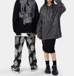 Nouveau sweat à capuche zippé court pour homme en molleton français personnalisé 500 g/m², avec strass, délavé à l'acide, effet usé, broderie de patchs - Product Image 3