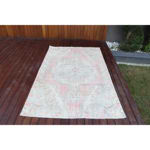 พรมวินเทจ ขนาด 4.3x6.8 ฟุต พรมสีชมพูไล่เฉด - Product Image 1