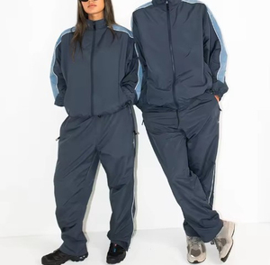 Chándal cortavientos de nailon para unisex, conjuntos de dos piezas reflectantes con logotipo personalizado - Product Image 1