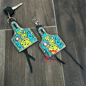 พวงกุญแจหนังแท้สไตล์ตะวันตก ลายดอกทานตะวันและกระบองเพชร วาดด้วยมือ ทนทาน ใช้สำหรับกระเป๋า กุญแจ ของขวัญ - Product Image 1