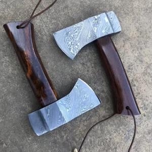 Hacha Vikinga de Acero de Damasco Industrial Hecha a Mano, Hacha Tomahawk con Cabeza de Hacha, Mango de Madera de Fresno Personalizado, Supervivencia al Aire Libre - Product Image 1