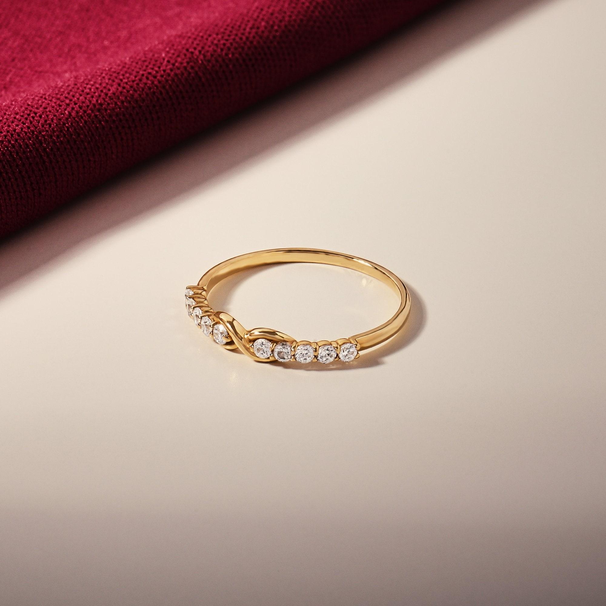 สีเหลืองทอง