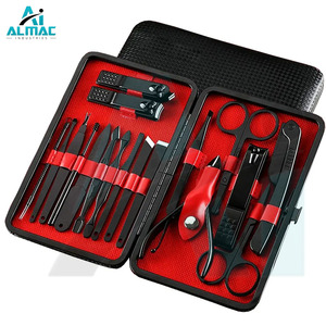 ชุดทำเล็บมือและเท้า ALMAC Premium Manual 18 ชิ้น ผลิตจากเหล็กกล้าไร้สนิมเยอรมัน พร้อมอุปกรณ์ทำเล็บมือและเท้าแบบหนัง สำหรับผู้ชายและผู้หญิง - Product Image 1