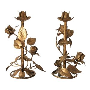 Portavelas de Metal Dorado Forjado a Mano, Acabado de Latón de Lujo, Soporte Cónico con Diseño de Capullo de Flor, Accesorio Único para el Hogar, Portavelas Floral - Product Image 2