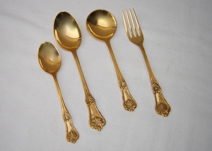 Ensemble de 4 couverts plats de conception régulière en acier inoxydable à double finition argentée pour les cadeaux à prix réduit - Product Image 4