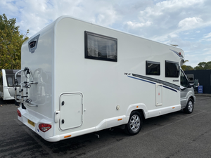 Autocaravana de lujo de 5m para 4 personas, impermeable, ligera, de aluminio y acero, EURO 5, 3500KG de carga útil, sistema solar completo. - Product Image 3