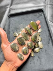 Cabujón de Pirita Natural Hecho a Mano de Alta Calidad Grado AAA, Piedra Preciosa Azul Suelta, Cristal Curativo de Cuarzo, Certificado por Terceros, 1 kg MOQ - Product Image 2