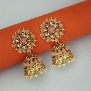 Kriaa Peach Kundan Pendientes de gota Jhumki chapados en oro 1311352K Accesorio de moda - Product Image 1