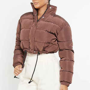 Blouson court matelassé en coton pour femme, style doudoune, avec boutons et bas ajustable, vente en gros - Product Image 2