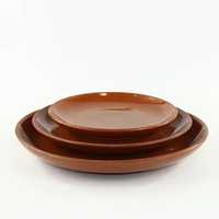 Assiette en terre cuite en résine marron Plats et assiettes Forme ronde Motif personnalisé Plateau de service alimentaire moderne sans danger pour le lave-vaisselle