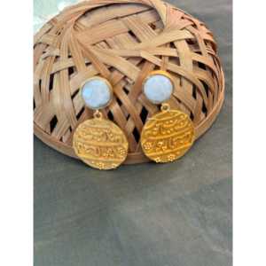 Pendientes de moneda chapados en oro hechos a mano con caligrafía grabada, joyería de declaración étnica para mujeres y ropa festiva - Product Image 1