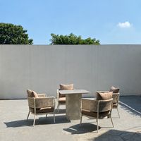 Ensemble de salon d'extérieur en rotin tressé PE pour hôtel et café, fauteuils en aluminium résistants aux UV, mobilier de terrasse personnalisé OEM