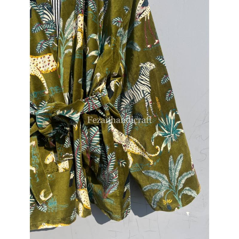 สีเขียว