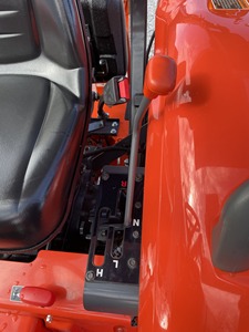Tractor Kubota L2501 23HP de alta calidad disponible en stock para la venta con cargador frontal - Product Image 6