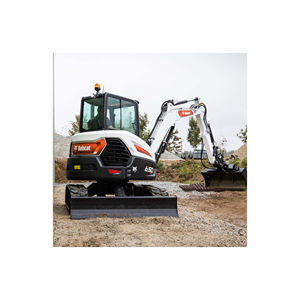 Pelleteuse Bobcat E60 puissante et compacte, polyvalente et performante pour l'agriculture, l'aménagement paysager et le creusement - Product Image 2