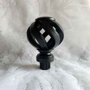 ฉากยึดม่านโลหะพรีเมี่ยมเคลือบทองแบบโบราณออกแบบมาสำหรับสถานที่จัดงานแต่งงานภายในระดับพรีเมียมหรือมรดก - Product Image 4