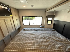 Proveedor Verificado de 2025 Fo rest River Fo rester 3051SF - Product Image 5