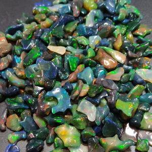 Opale noire naturelle éthiopienne 2-4 carats spécimen brut en vrac pierres précieuses traitées thermiquement - Product Image 5