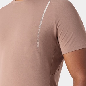 เสื้อยืดออกกำลังกายผ้าสแปนเด็กซ์/คอตตอนแห้งเร็วสำหรับวิ่งและฟิตเนส ผ้าตาข่าย ระบายอากาศดี เหมาะสำหรับออกกำลังกายในยิมและเล่นกีฬา ลายพิมพ์สำหรับผู้ชาย - Product Image 5
