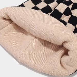 Fabricante Cuff Beanie Knit Hat 2024 Knit 100% Acrylic Beanie Two Tone Beanie With Custom Leather Patch Logo - Product Image 5