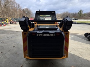 Mini-chargeuse sur chenilles compacte Hyundai HT100V 2024, 500 kg, avec godet frontal, moteur diesel, pour travaux agricoles et de construction - Product Image 2