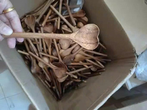 Cuchara de Madera Natural con Superficie Pulida Lisa para Cocinar, Servir de Forma Segura y para Mercados de Exportación Internacionales - Product Image 5