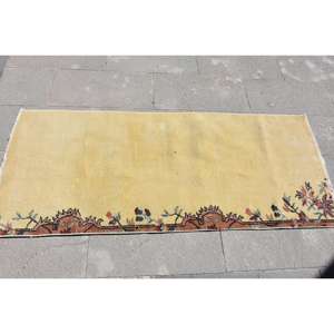 พรมวินเทจตุรกีขนาดเล็ก 2.3x5.5 ฟุต (71x168 ซม.) พรมขอบสีเหลือง - Product Image 3