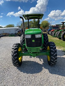 Best Quality Used Johnn Dee.ree 5055E Tractor 4WD Tractor Agricultural <b>Machinery</b> Wholesale Factory Direct - Product Image 4