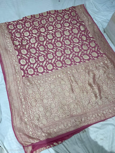 Sari de Georgette Khaddi Puro de Primera Calidad, Tejido Semiautomático Intrincado, Diseño Tradicional Elegante, para Fiestas, Venta al por Mayor para Mujeres - Product Image 5