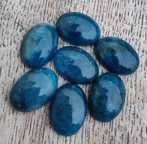 Venta al por mayor natural neón azul apatita AAA + CALIDAD IGI certificado calibrado parte posterior plana cabujón Asscher corte gemas sueltas para joyería - Product Image 1