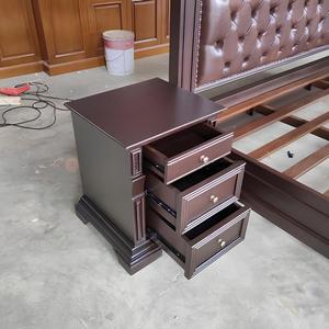 Ensemble de chambre à coucher traditionnel en teck massif, lit capitonné, tiroirs, tables de chevet, meubles de rangement écologiques Java - Product Image 2