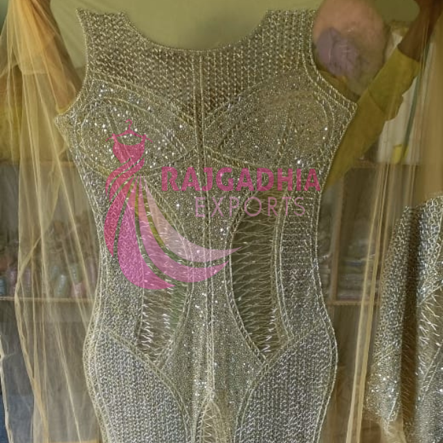 Comme le montre l'image