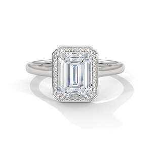 Bague de fiançailles avec halo de diamants de laboratoire taille émeraude, 2 carats, clarté VVS, or massif rose, jaune ou blanc, style vintage - Product Image 1
