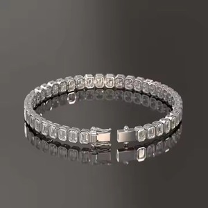 Pulsera de tenis de diamante cultivado en laboratorio de oro de 14K para mujer, pulsera de tenis de diamante de corte esmeralda, pulsera de mujer de diamante Esmeralda - Product Image 3
